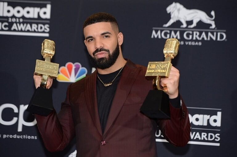 Drake Withdraws His Two Grammy Nominations