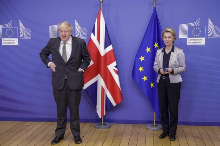 UK, EU Agree to Extend Brexit Talks Deadline