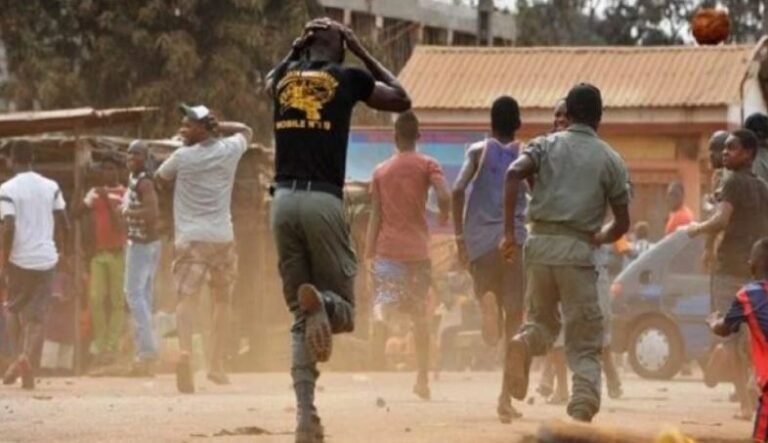 Panic as hoodlums set police station ablaze in Imo