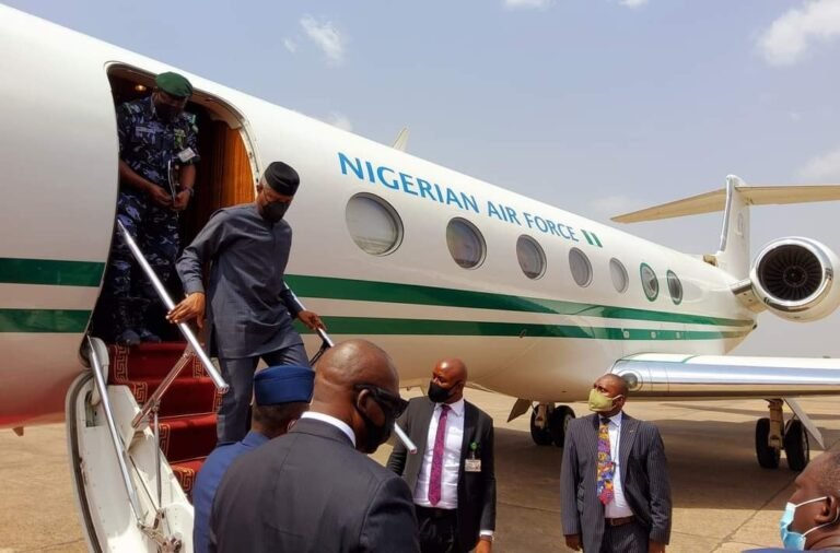 Vice President Yemi Osinbajo arrives Enugu airport, en route to Ebonyi state