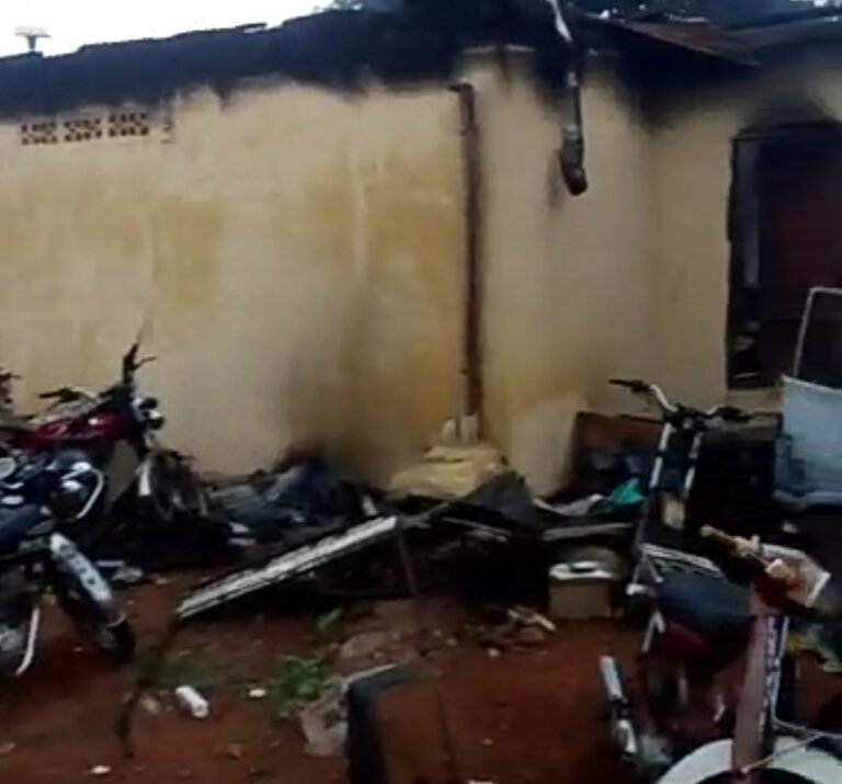 Breaking: Gunmen Kill Over Five,  Burn Down Iwollo Police Station,  In Ezeagu LGA