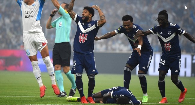 Nigeria’s Samuel Kalu Collapses In French Ligue 1 Match