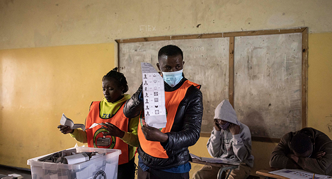 Zambia Opposition Leads Early Vote Count, Sitting President Cries Foul