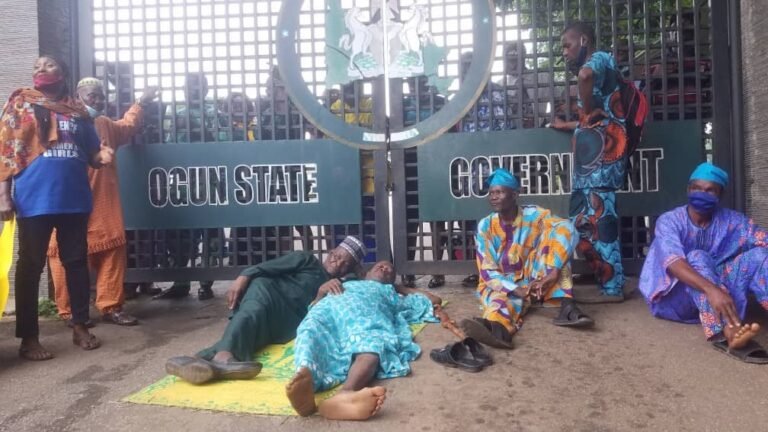 Again, Ogun pensioners protest over unpaid gratuities