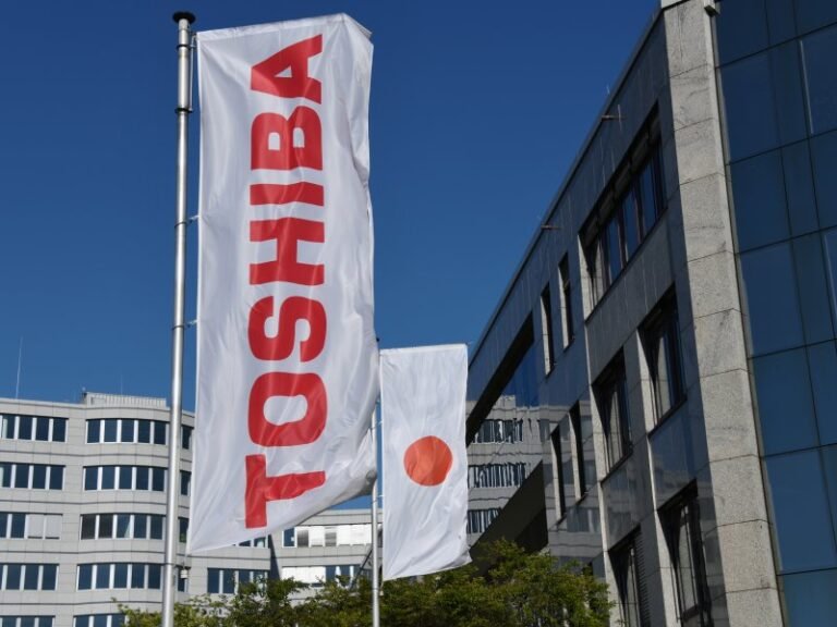 Japan’s Toshiba To Split into Three Firms