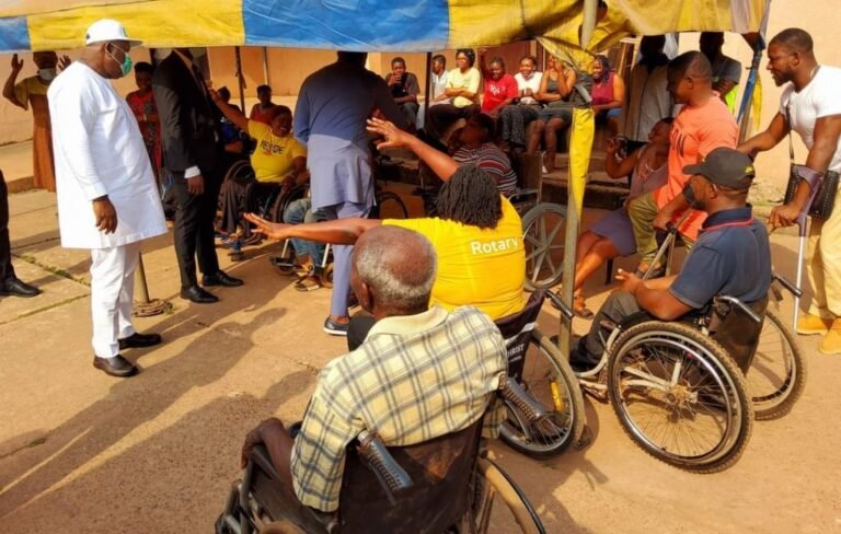 New Year: Gov. Ugwuanyi visits orphanages, Cheshire home, home for the elderly