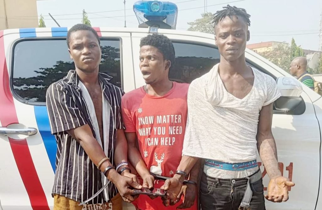 Police arrests gang for beating, robbing man in Lagos