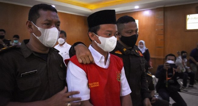 Indonesia Teacher Sentenced To Life In Prison For Rape Of 13 Students
