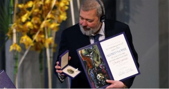 Russian Nobel Laureate Donates Medal For Ukraine Refugees