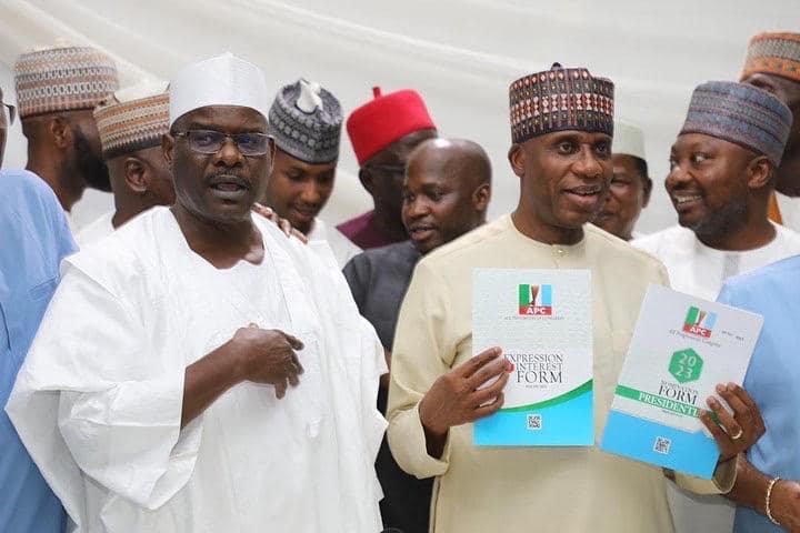 2023: Rotimi Amaechi finally obtains APC’s N100m presidential form