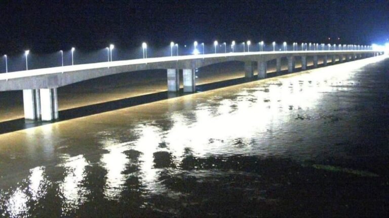 Second Niger Bridge: Julius Berger tests streetlights