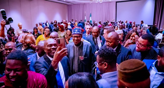 Buhari Commends Nigerians In US For Excelling In Their Fields