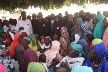 Peter Obi visits IDP camp in Abuja on New Year’s Day