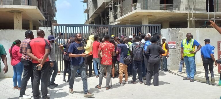 Journalists denied access to collapsed building site in Banana Island