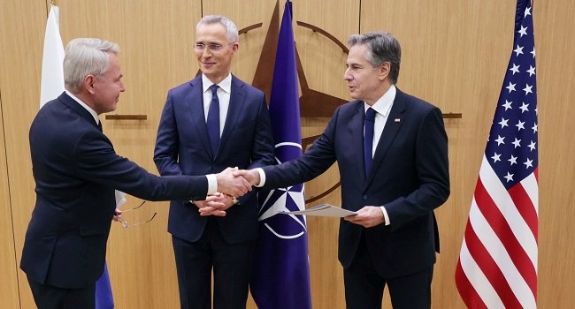 Finland Joins NATO, Drawing Warning From Moscow