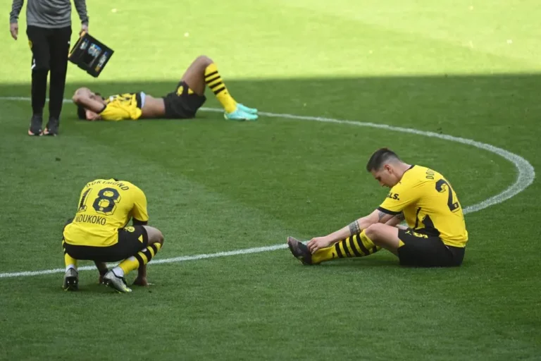 Dortmund’s Poor Run Continues With Draw At Augsburg