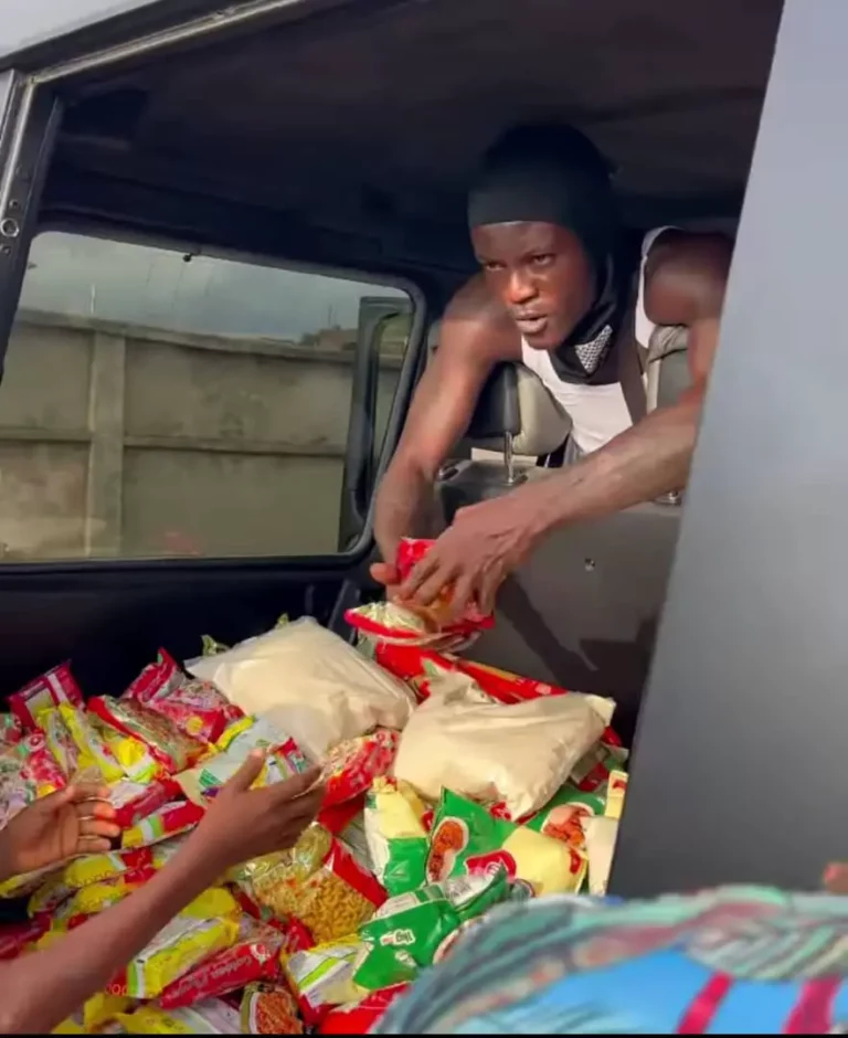 Portable Turns G-Wagon To ‘Distribution Van’