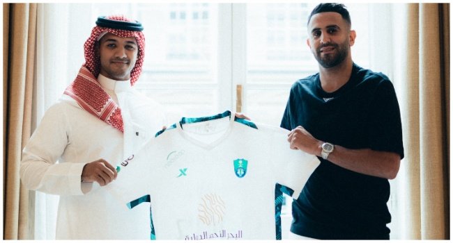 Man City’s Mahrez Joins Saudi Club Al-Ahli