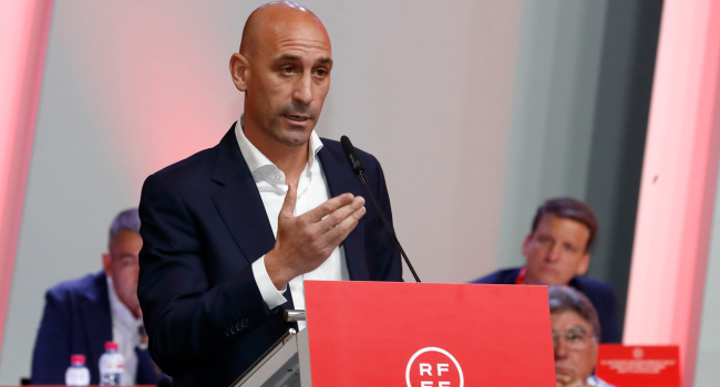Spanish Football Chief Rubiales Refuses To Resign Over Player Kiss