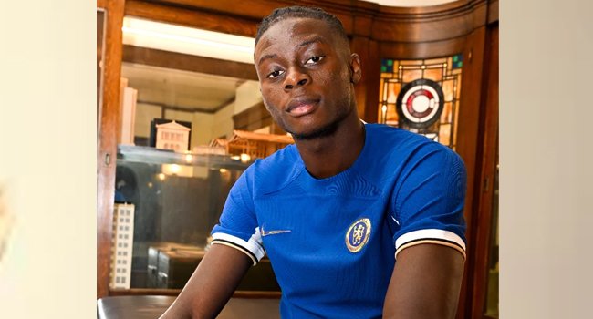 Chelsea Sign 19-Year-Old Midfielder Ugochukwu