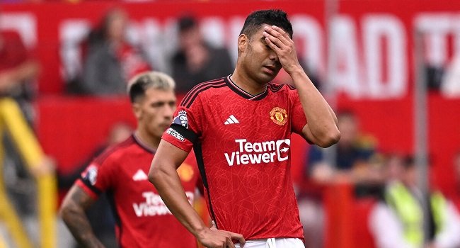 EPL: Bruno Fernandes, three Man Utd players fight in dressing room after Brighton defeat