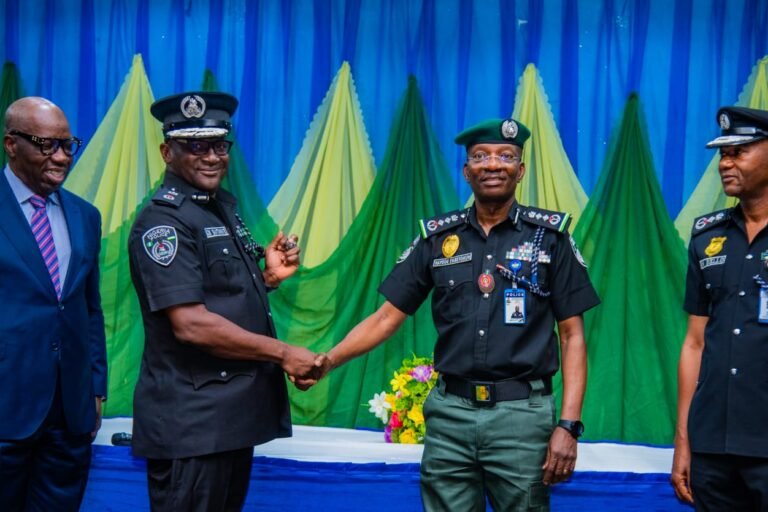 PHOTOS: IG decorates 12 AIGs, 19 CPs