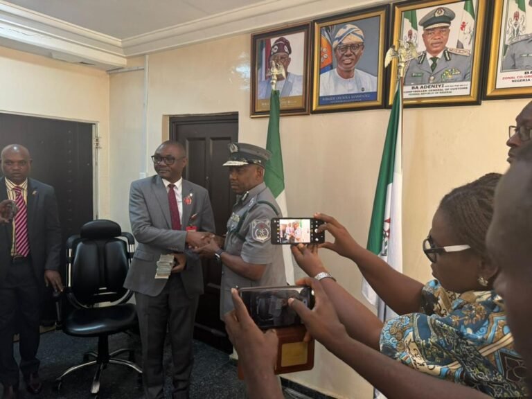 Customs Hand Over $54,000 Bribe Offered By Tramadol Importers To EFCC