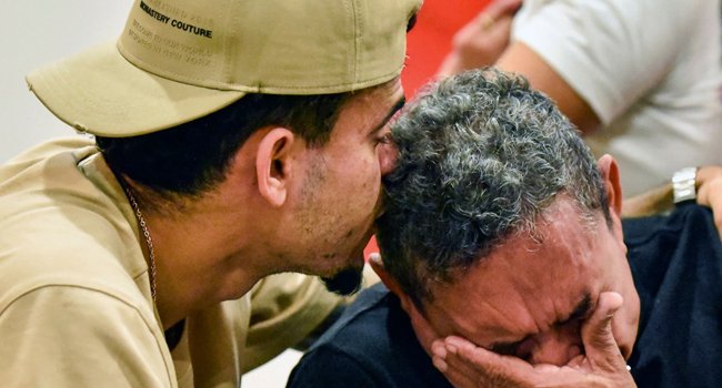 Liverpool Fly In Diaz’s Freed Parents For Christmas