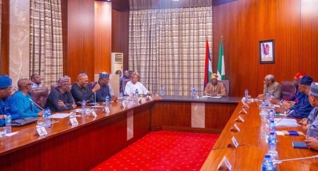 Tinubu Sets Up Economic Advisory C’ttee After Hosting Nigerian Billionaires