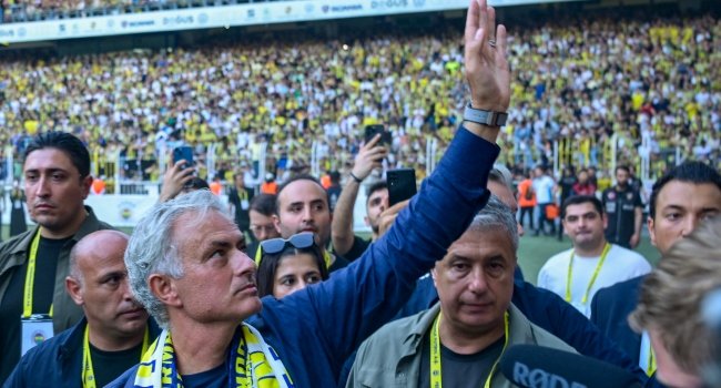 Transfer: Mourinho Signs Another Striker For Fenerbahce
