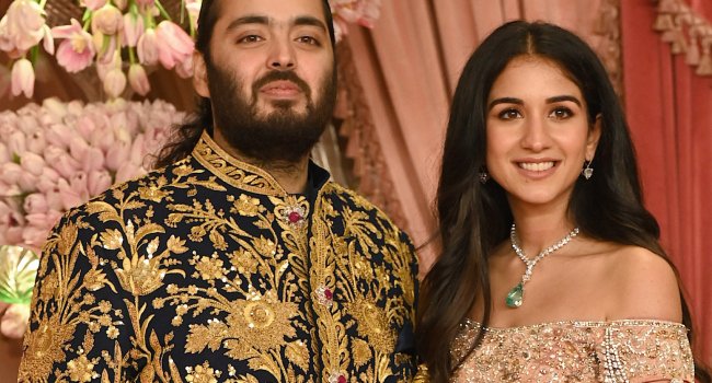 Kardashians In India For Billionaire Wedding Gala