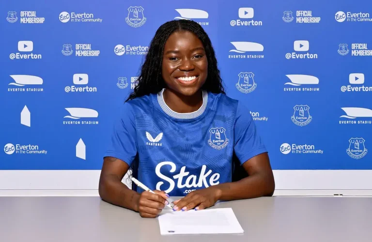Transfer: Toni Payne joins Everton Ladies