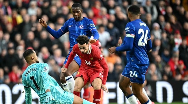 Liverpool Beat Chelsea To Go Back Top Of Premier League