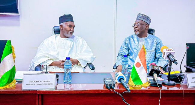 Nigeria, Niger Hold Talks To Mend Strained Ties