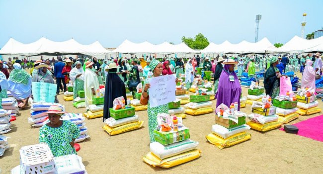 FG’s Initiative Empowers 300 Women, Youths In Niger