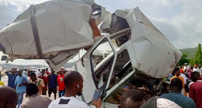 Driver Injured After Trailer Rammed Into Truck On Karu Bridge
