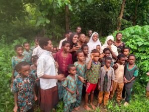 Why rescued Oyo pupils wore native attire — Teacher